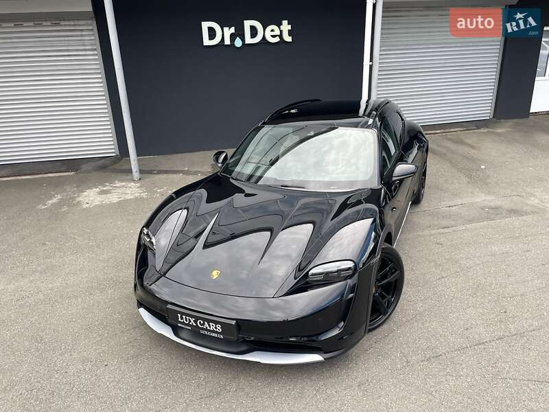 Porsche Taycan Cross Turismo 2023