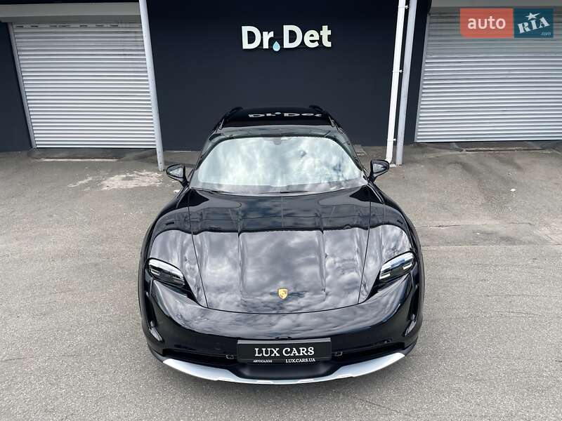 Porsche Taycan Cross Turismo 2023