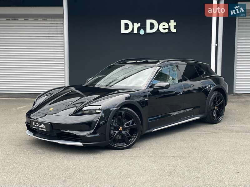 Porsche Taycan Cross Turismo 2023