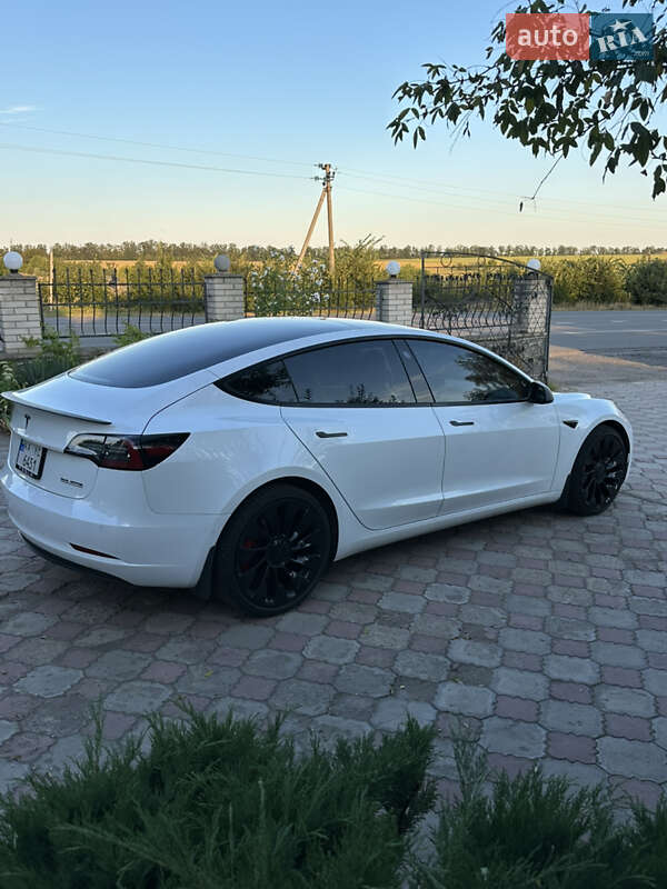 Tesla Model 3 2021