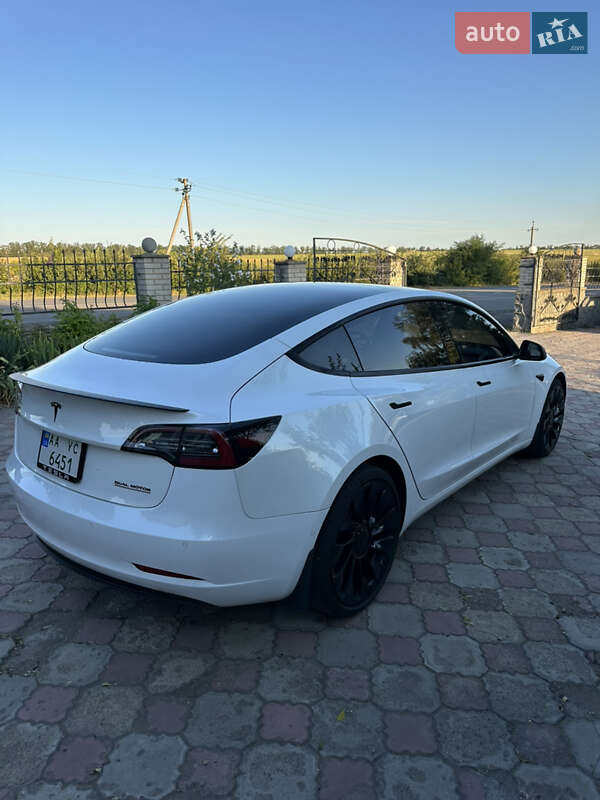 Tesla Model 3 2021