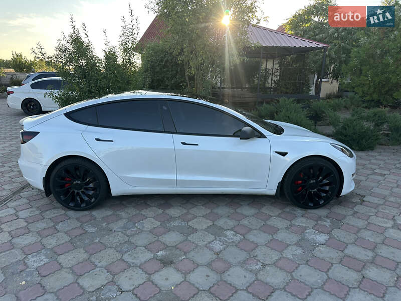 Tesla Model 3 2021
