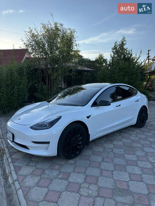 Tesla Model 3 2021