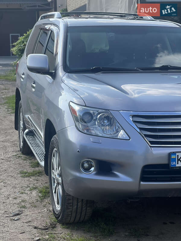 Lexus LX 2008