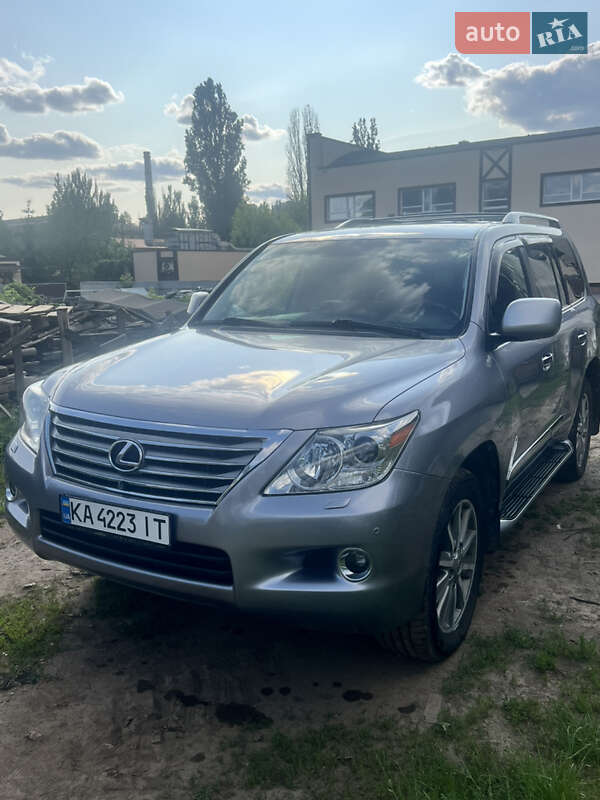 Lexus LX 2008