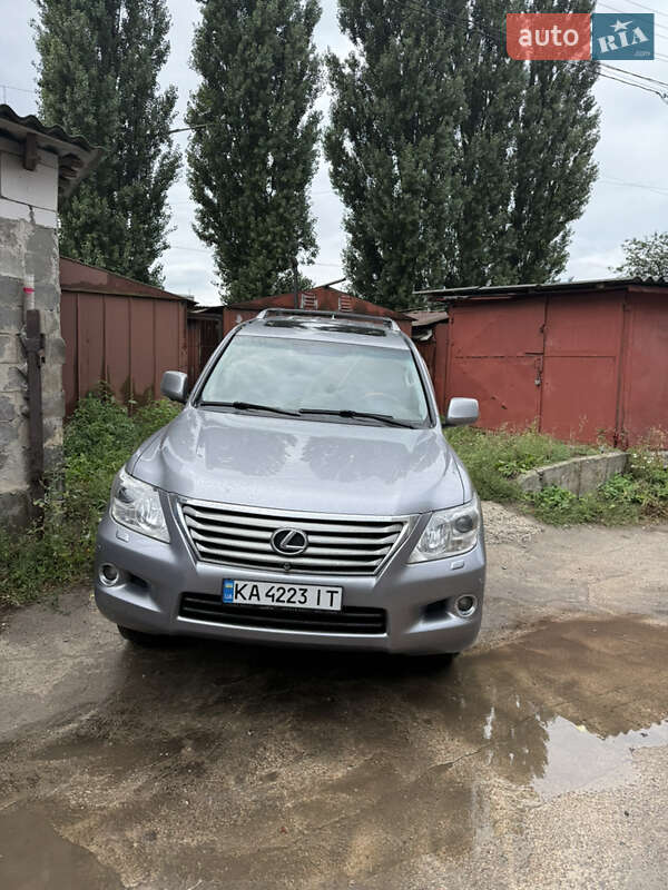 Lexus LX 2008