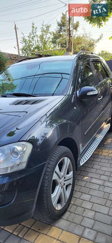 Mercedes-Benz M-Class 2007