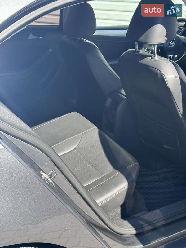 Volkswagen Jetta 2013