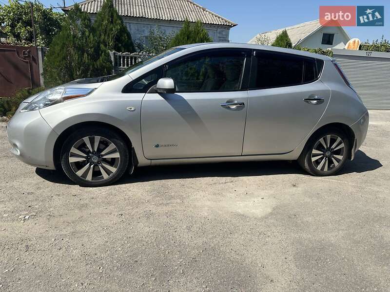 Nissan Leaf 2014