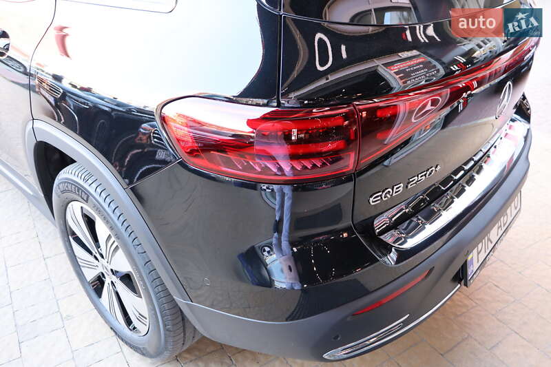 Mercedes-Benz EQB 2024