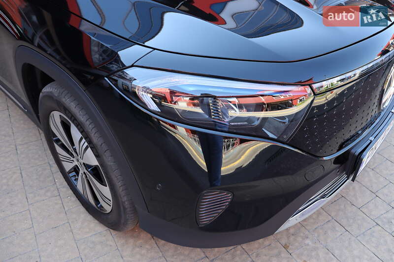 Mercedes-Benz EQB 2024