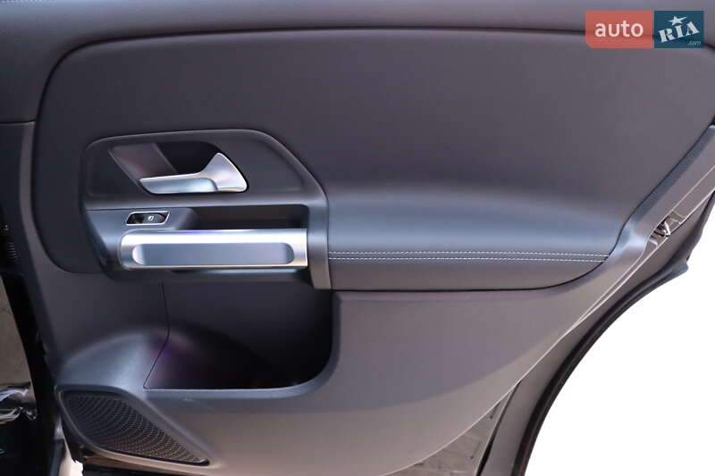 Mercedes-Benz EQB 2024