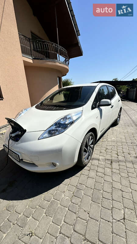 Nissan Leaf 2014