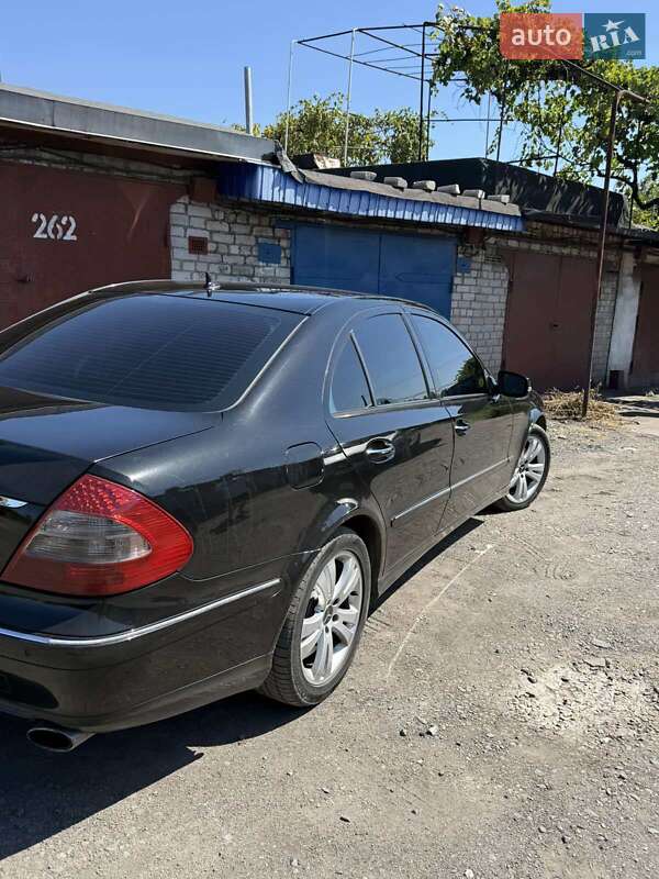 Mercedes-Benz E-Class 2008