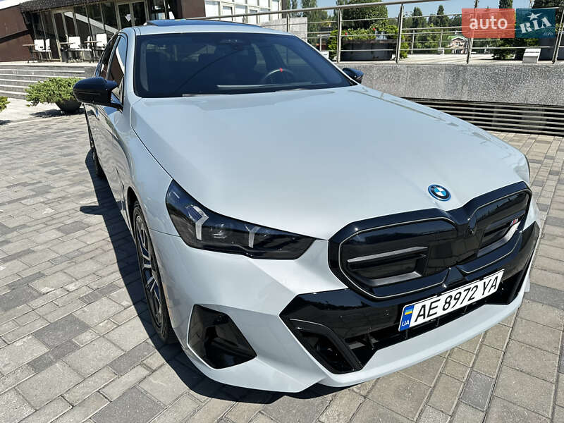 BMW i5 2023