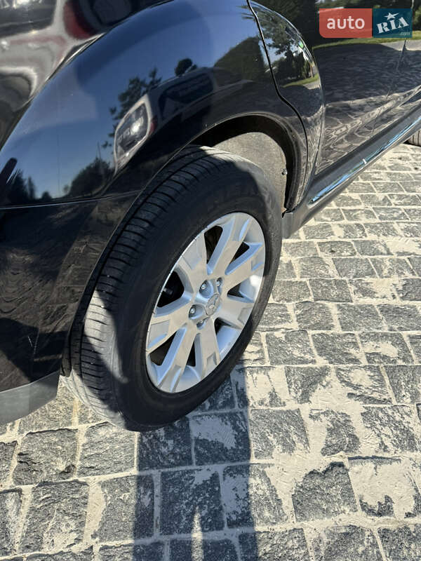 Mitsubishi Outlander 2011