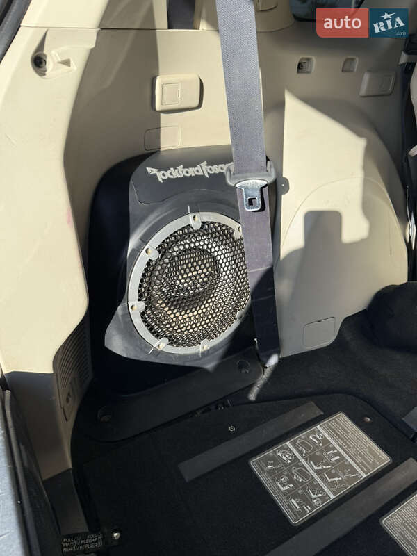 Mitsubishi Outlander 2011