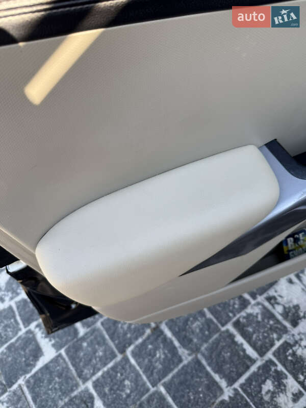 Mitsubishi Outlander 2011