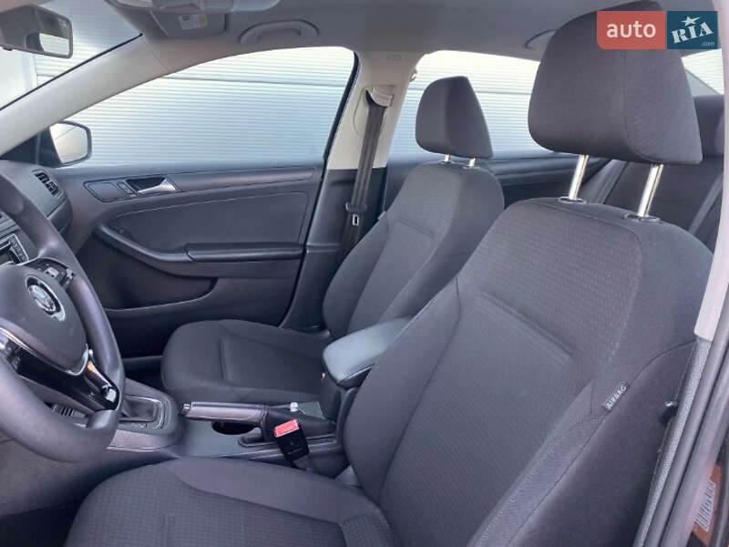 Volkswagen Jetta 2016