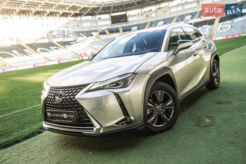 Lexus-18
