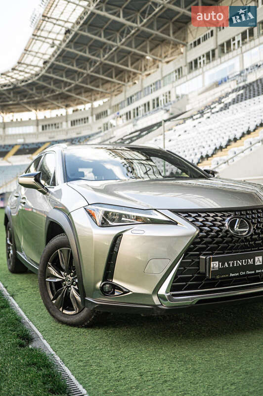 Lexus-4