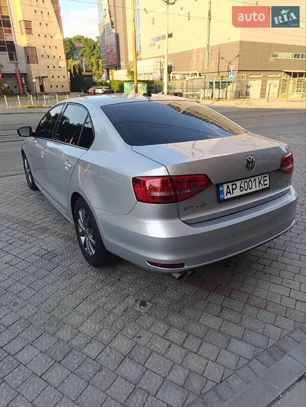 Volkswagen Jetta 2015