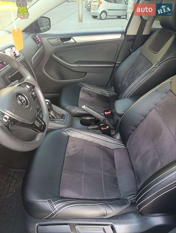 Volkswagen Jetta 2015