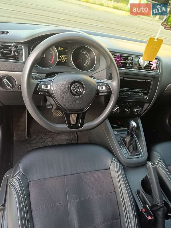 Volkswagen Jetta 2015