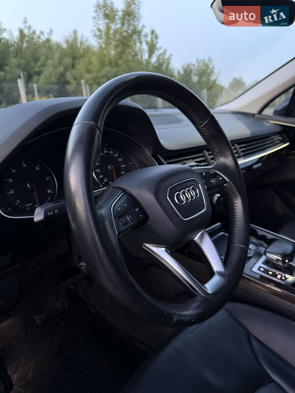 Audi Q7 2016