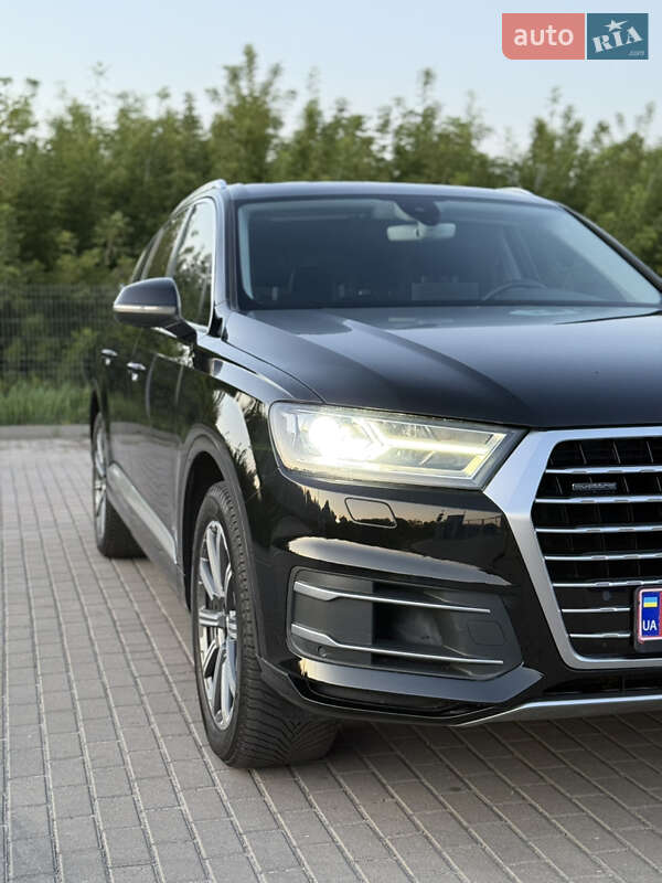 Audi Q7 2016