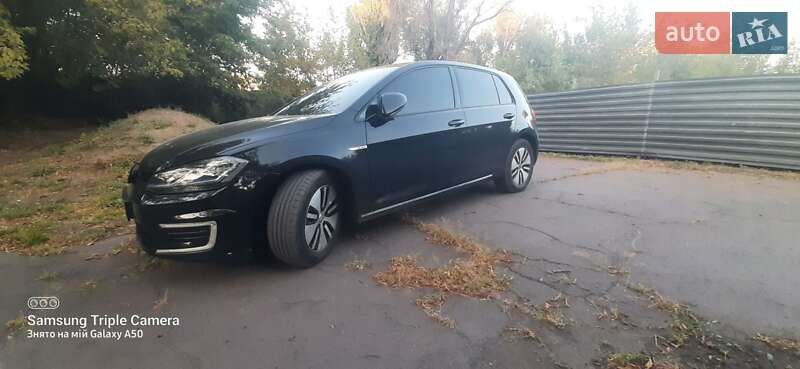 Volkswagen e-Golf 2017