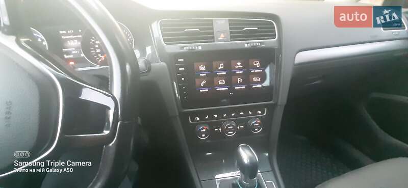 Volkswagen e-Golf 2017