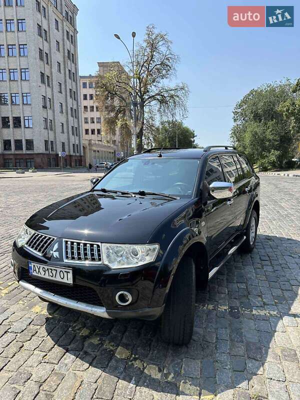 Mitsubishi Pajero Sport 2012