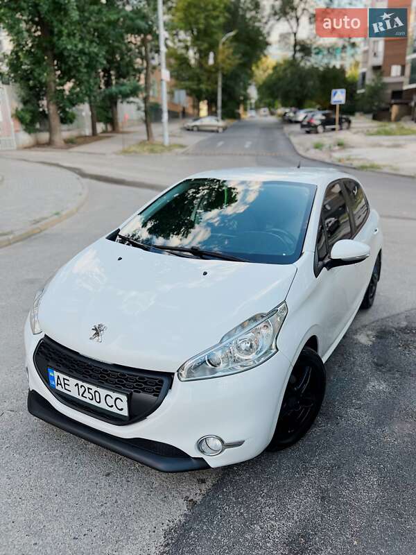 Peugeot 208 2013