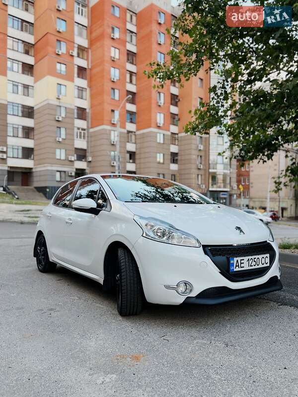 Peugeot 208 2013