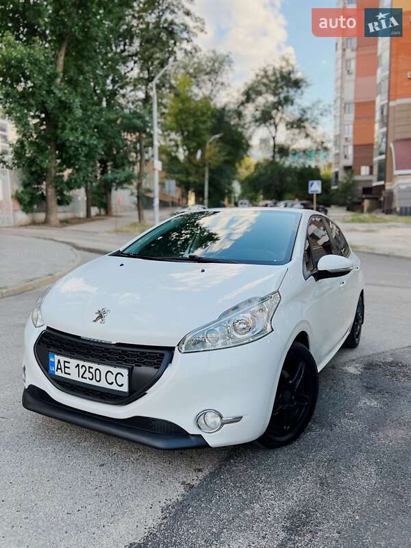 Peugeot 208 2013