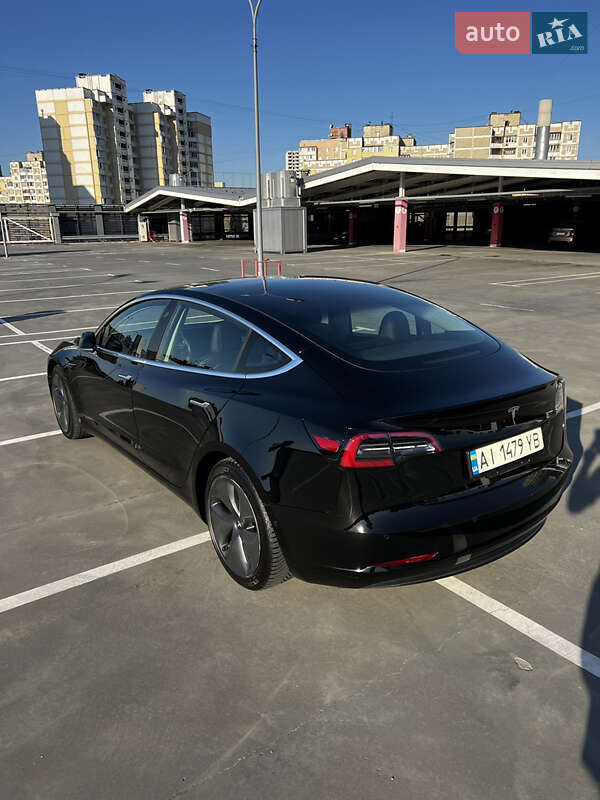 Tesla Model 3 2020