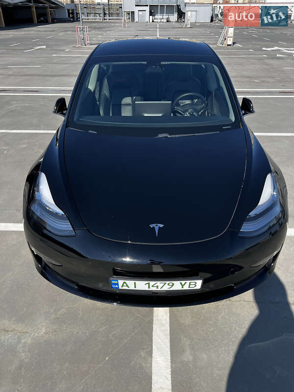 Tesla Model 3 2020