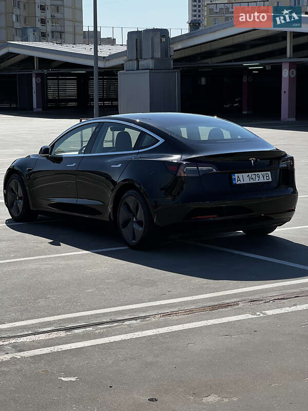 Tesla Model 3 2020