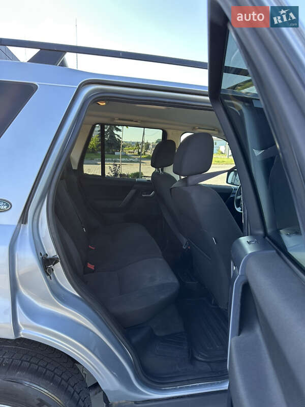 Land Rover Freelander 2011