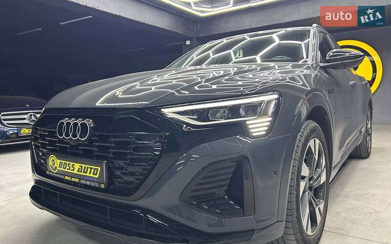 Audi Q8 e-tron 2023