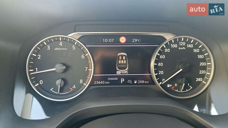 Nissan-13