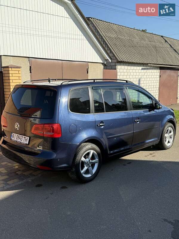 Volkswagen Touran 2011