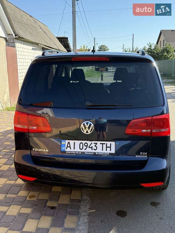 Volkswagen Touran 2011