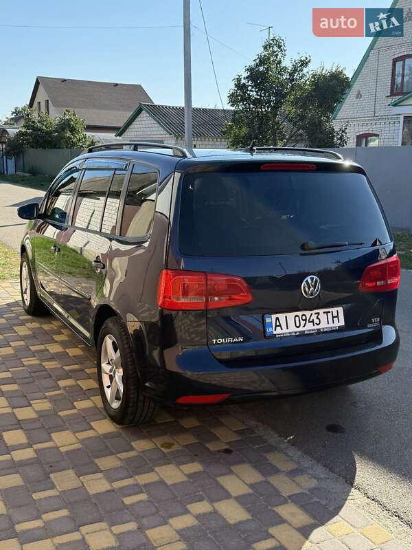 Volkswagen Touran 2011