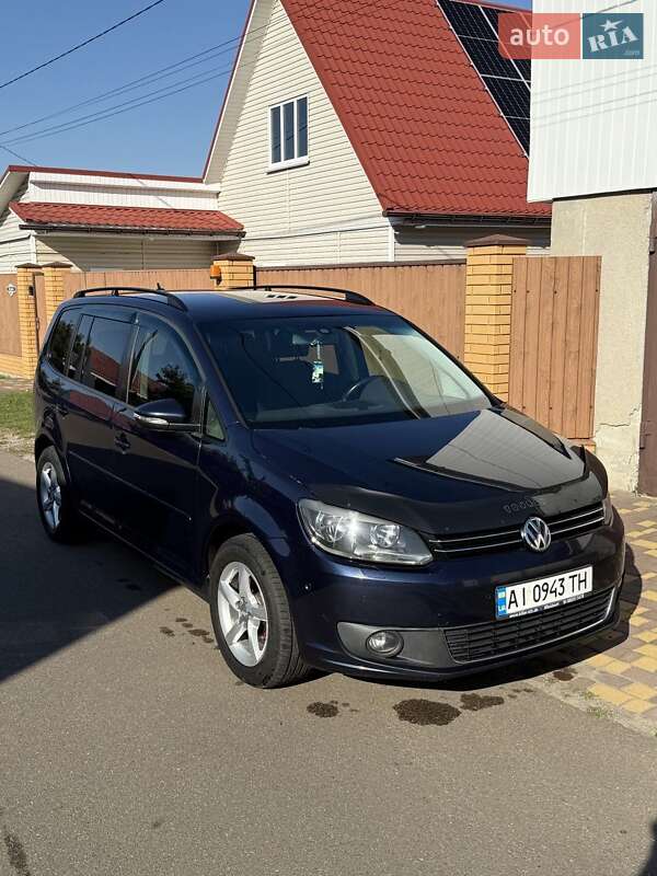 Volkswagen Touran 2011