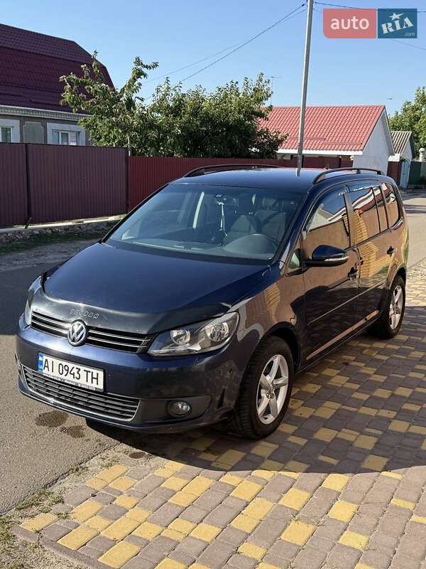 Volkswagen Touran 2011