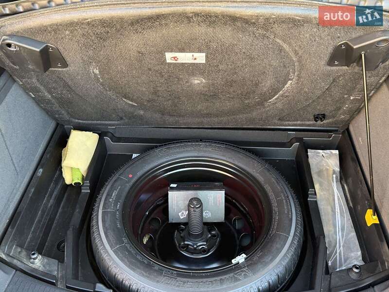 Volkswagen Touran 2011