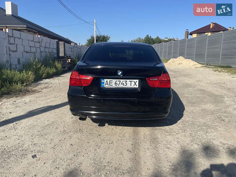 BMW 3 Series 2011