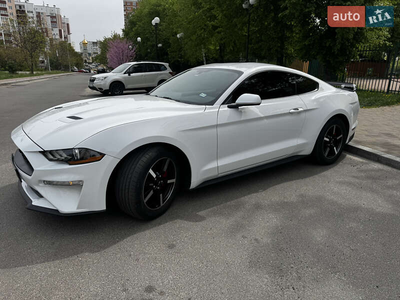 Ford Mustang 2019